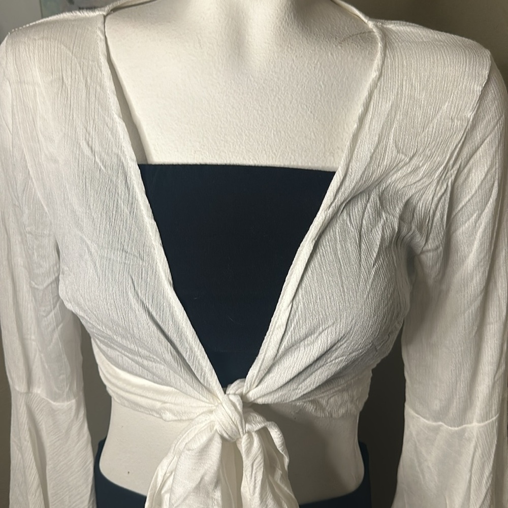 White Boho Crop Front Tie Top - Picture 3 of 4